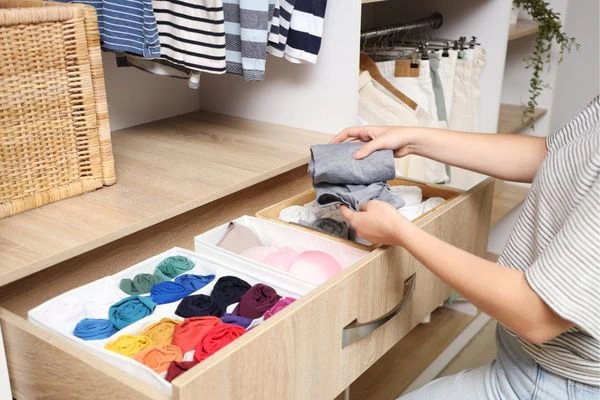 10 Wardrobe Organization Hacks for Stress-Free Mornings